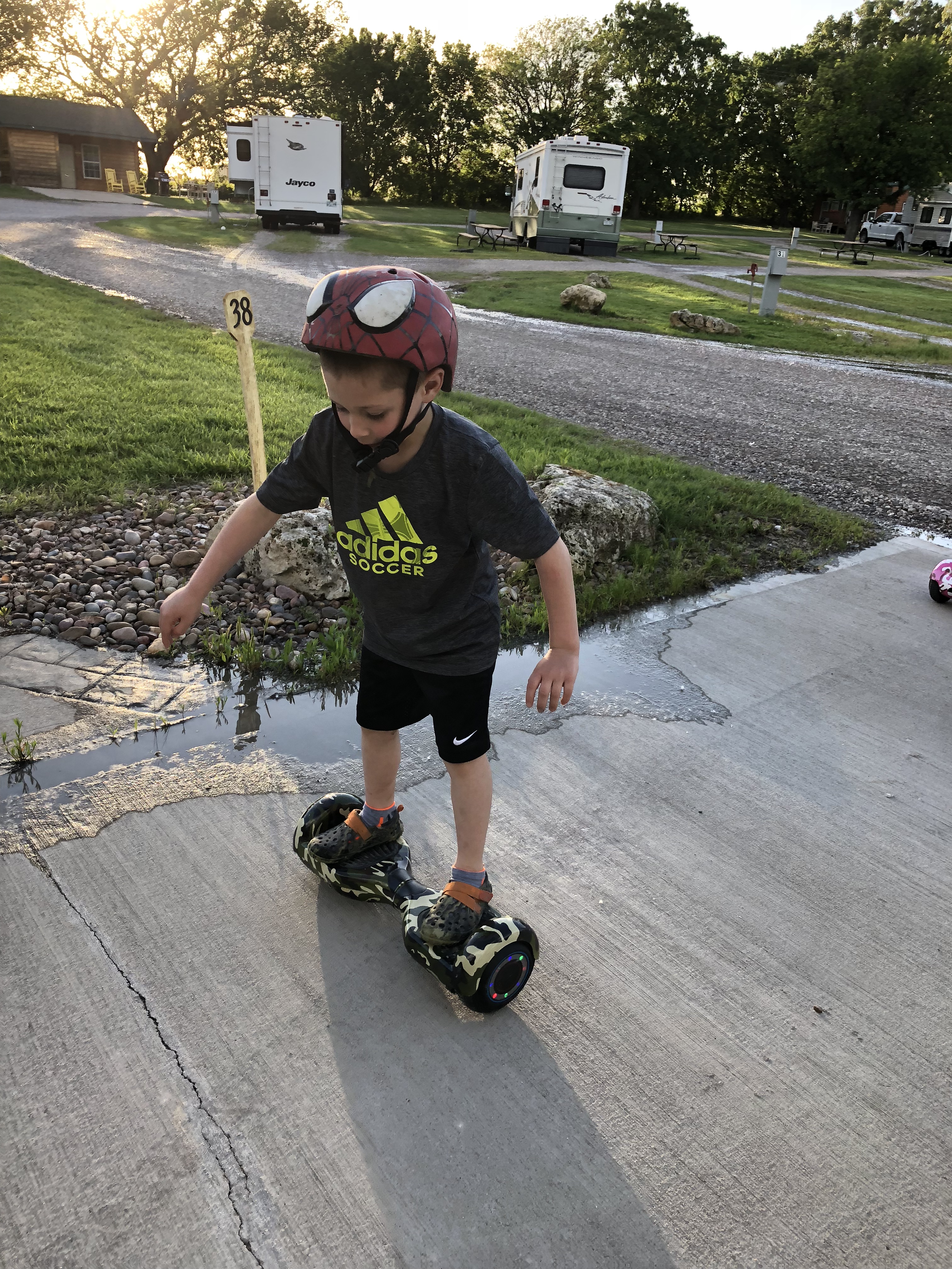 E8D8FEF7-8211-43DA-9EE0-2FF9B1F54450