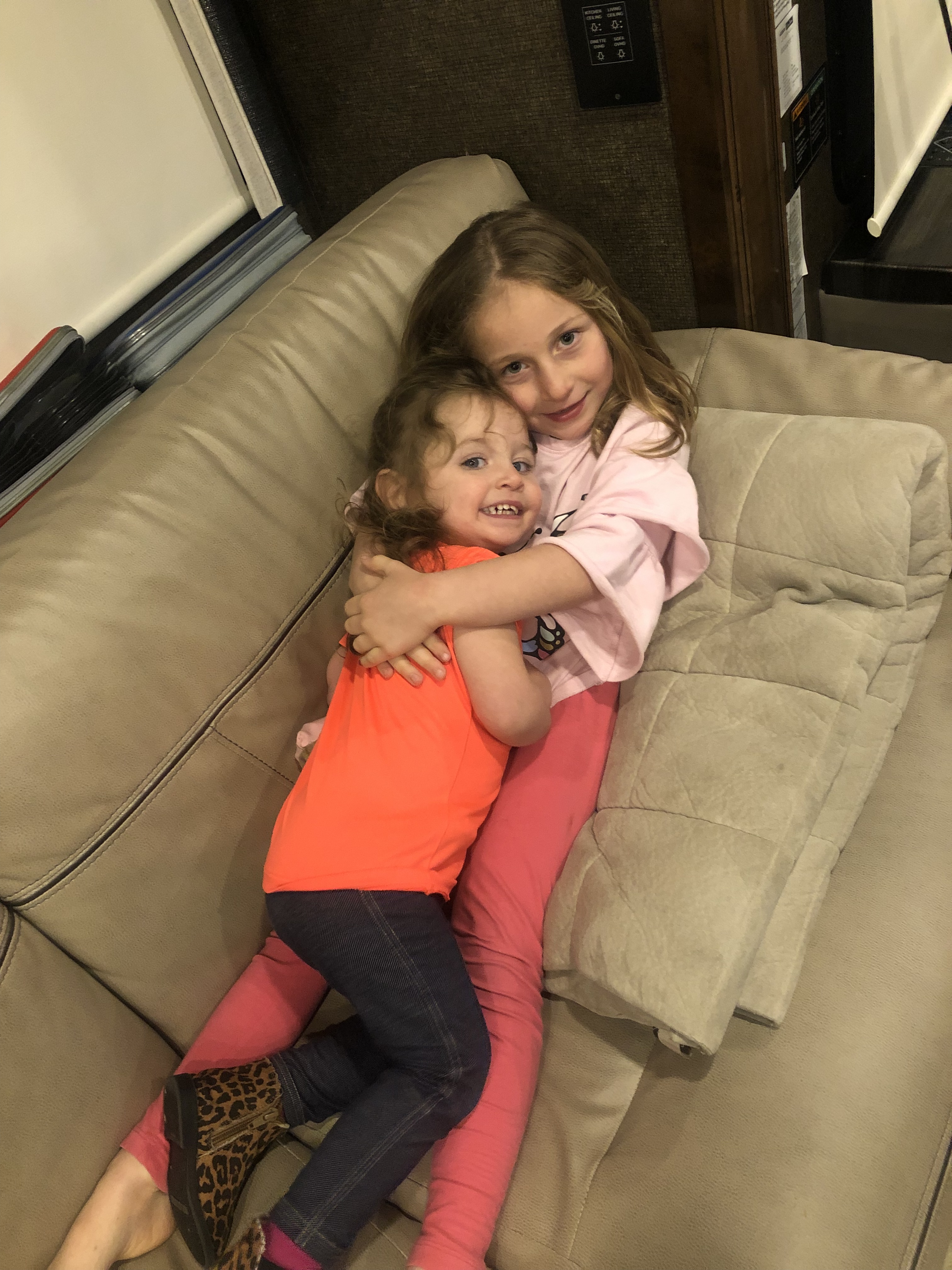 E9E236F9-9D11-47D3-A9F2-274FC3CC21FE