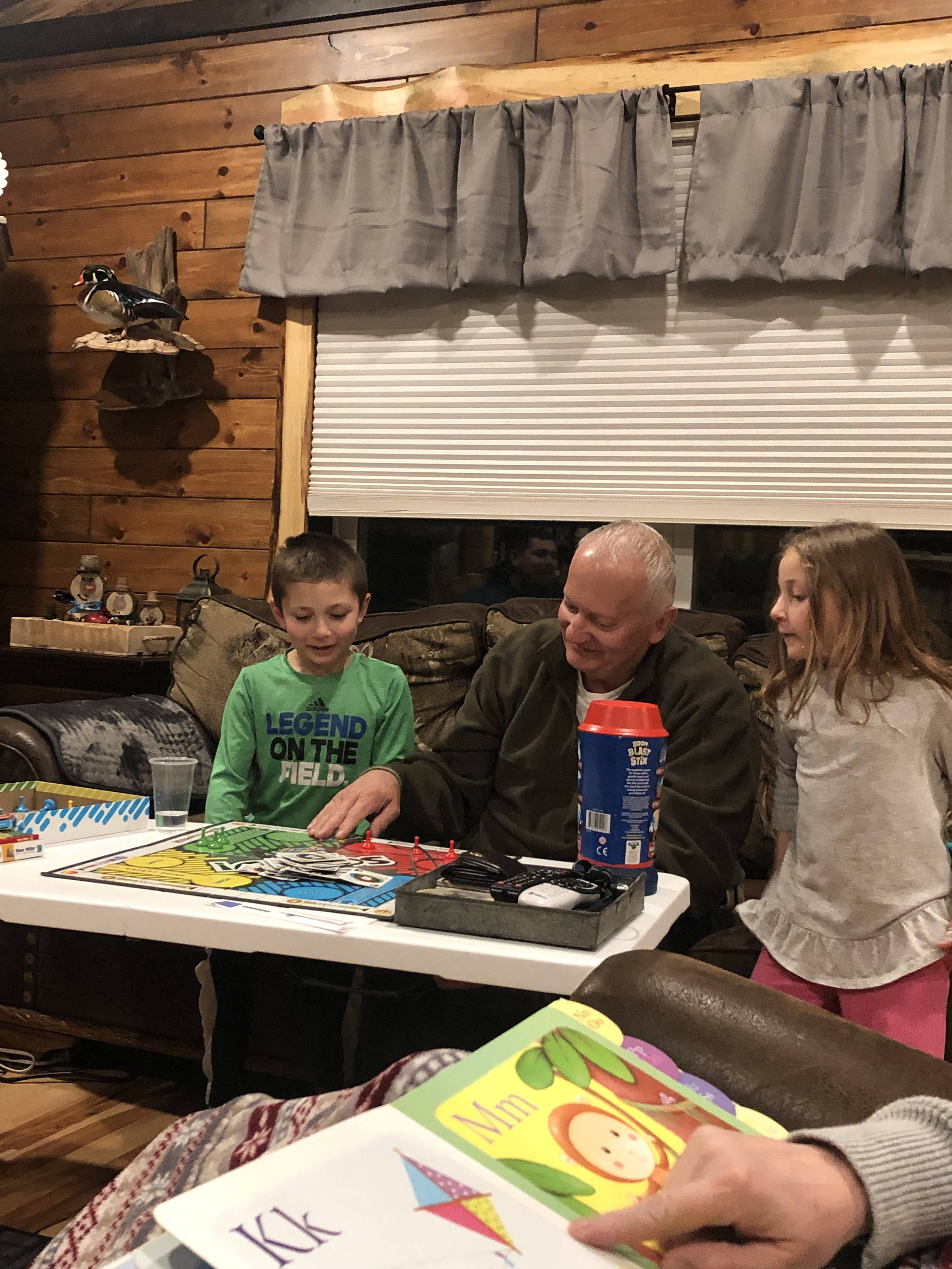 7BE4DB7B-9400-4ABD-B0A2-5B2FF383F0F9